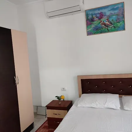 Eloid Apartment *