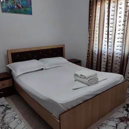 Eloid Apartment *